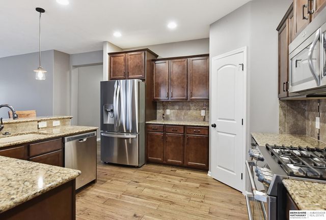 4519 N 206th Street, Elkhorn, NE 68022