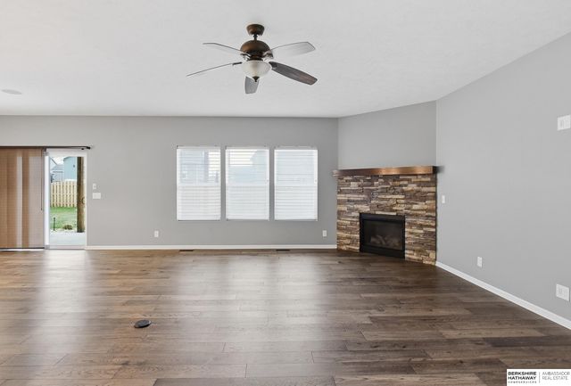 4519 N 206th Street, Elkhorn, NE 68022