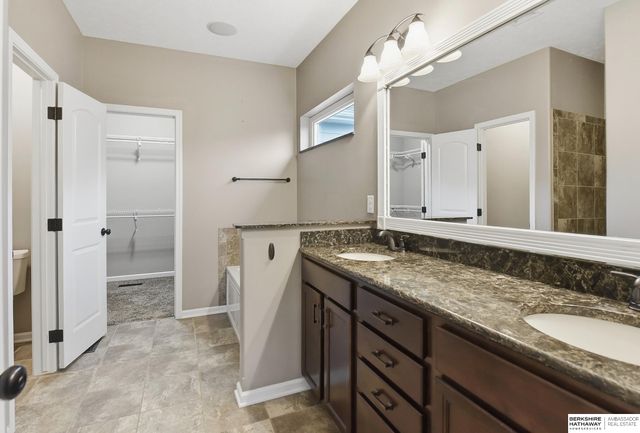 4519 N 206th Street, Elkhorn, NE 68022