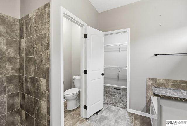 4519 N 206th Street, Elkhorn, NE 68022