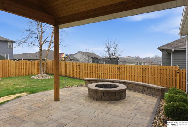 4519 N 206th Street, Elkhorn, NE 68022