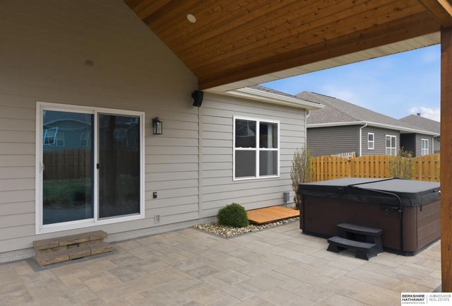 4519 N 206th Street, Elkhorn, NE 68022
