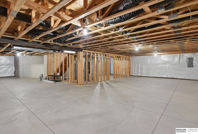 4519 N 206th Street, Elkhorn, NE 68022