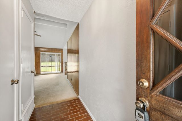 5903 Spring Hill Court, Arlington, TX 76016