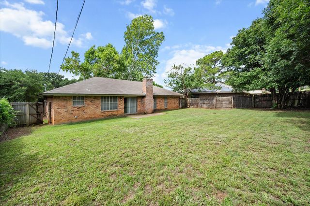 5903 Spring Hill Court, Arlington, TX 76016