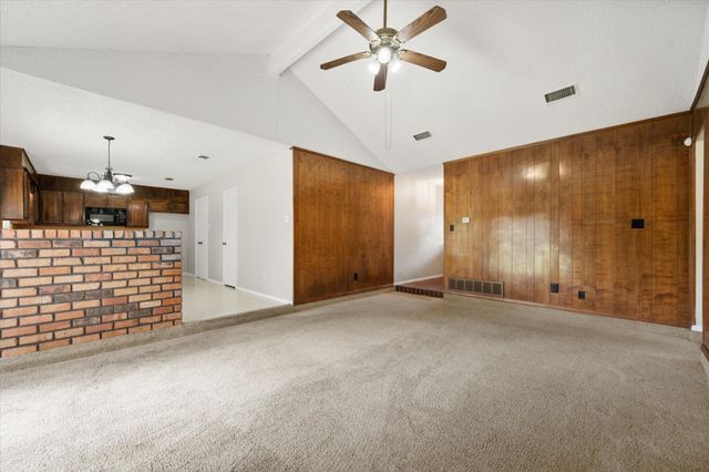 5903 Spring Hill Court, Arlington, TX 76016