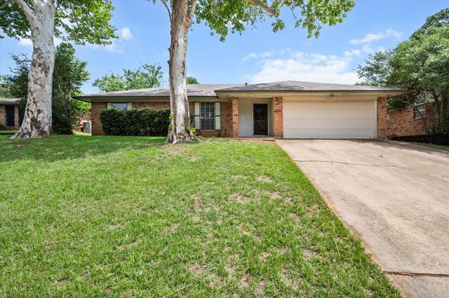 5903 Spring Hill Court, Arlington, TX 76016