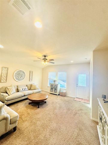 413 Gettysburg LOOP, Elgin, TX 78621