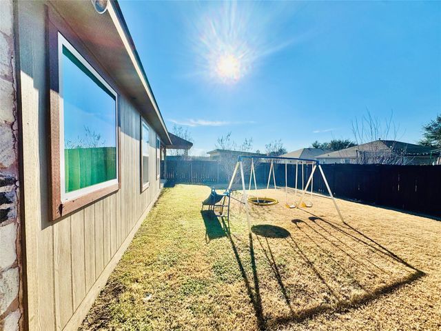 413 Gettysburg LOOP, Elgin, TX 78621