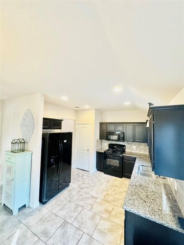 413 Gettysburg LOOP, Elgin, TX 78621