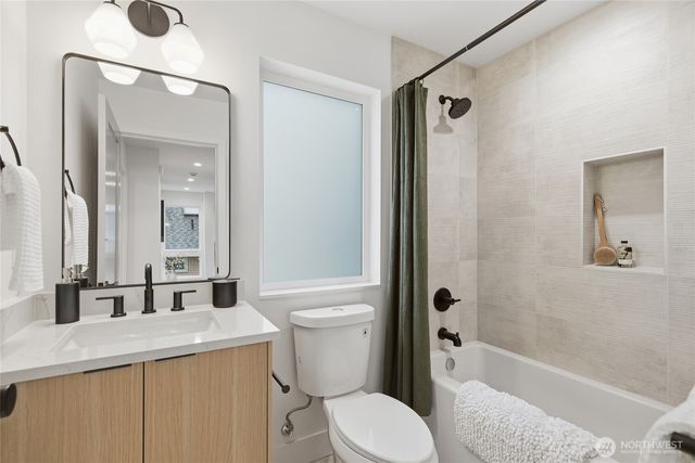 6515 19th Avenue NW, Seattle, WA 98117