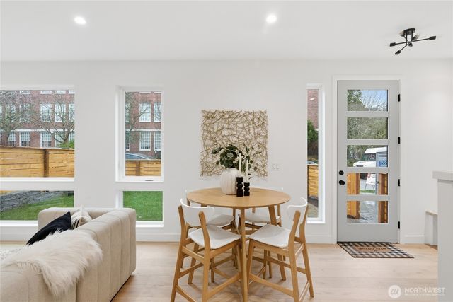 6515 19th Avenue NW, Seattle, WA 98117