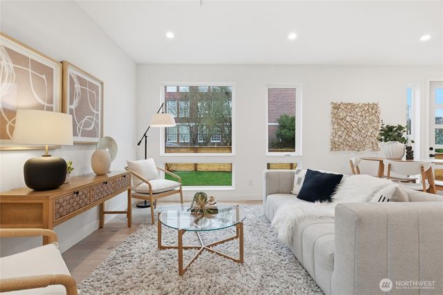 6515 19th Avenue NW, Seattle, WA 98117