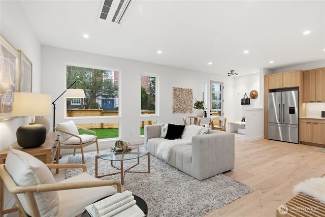 6515 19th Avenue NW, Seattle, WA 98117