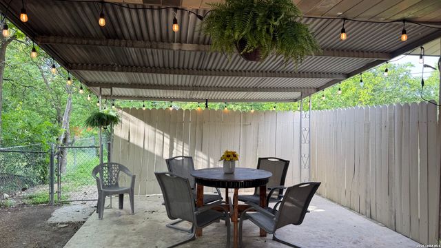 4535 LYCEUM DR, San Antonio, TX 78229