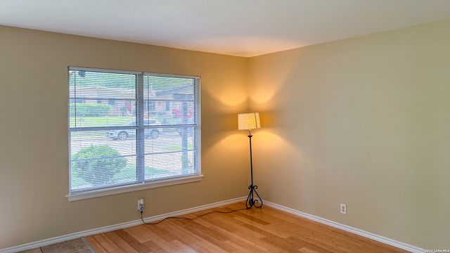 4535 LYCEUM DR, San Antonio, TX 78229