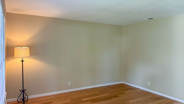 4535 LYCEUM DR, San Antonio, TX 78229