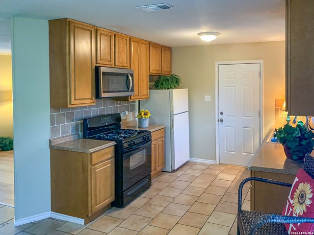 4535 LYCEUM DR, San Antonio, TX 78229