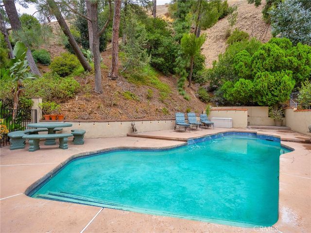 3400 Brace Canyon Road, Burbank, CA 91504