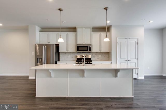7912 N GLADDEN FARM WAY, Hanover, MD 21076