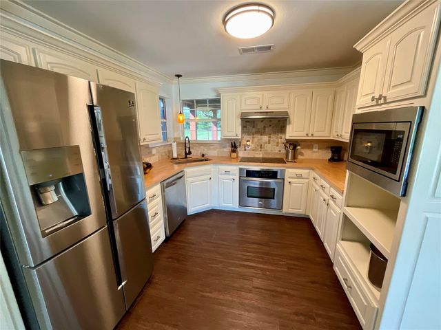 800 N Seven Points Drive, Kemp, TX 75143