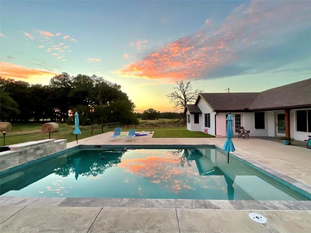 800 N Seven Points Drive, Kemp, TX 75143