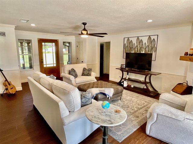 800 N Seven Points Drive, Kemp, TX 75143