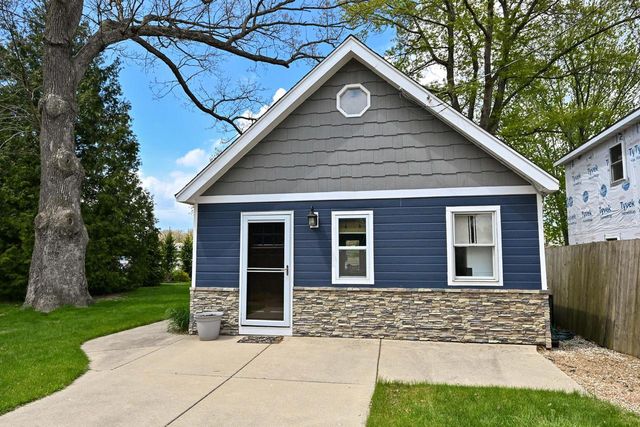 28918 Kramer DRIVE, Waterford, WI 53185