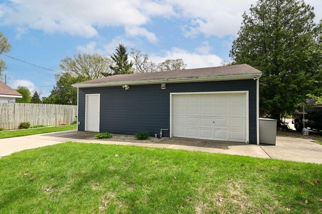 28918 Kramer DRIVE, Waterford, WI 53185