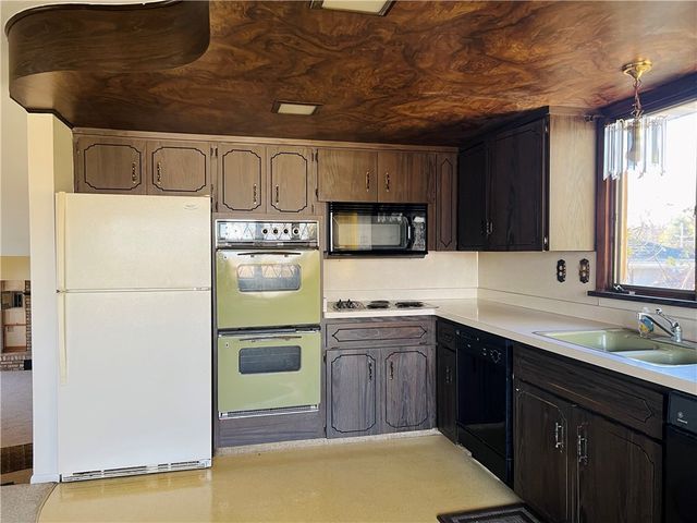 355 Taft Avenue, Irondequoit, NY 14609