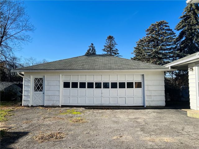 355 Taft Avenue, Irondequoit, NY 14609