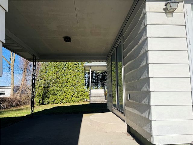 355 Taft Avenue, Irondequoit, NY 14609