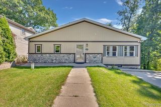 12237 Dalhart Drive, Fenton, MI 48430