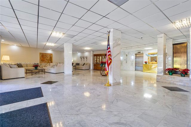 2851 S Ocean Boulevard 7U, Boca Raton, FL 33432