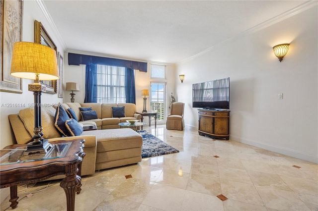 2851 S Ocean Boulevard 7U, Boca Raton, FL 33432
