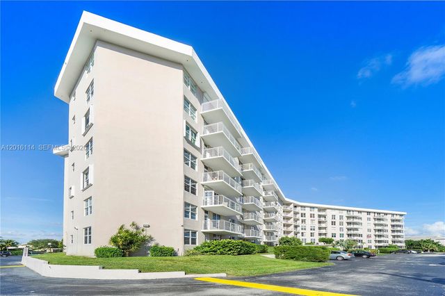 2851 S Ocean Boulevard 7U, Boca Raton, FL 33432