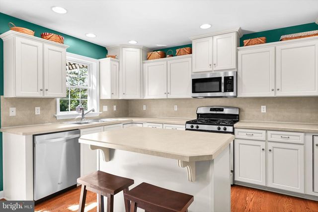 28 GREYSTONE CIR, Willow Street, PA 17584