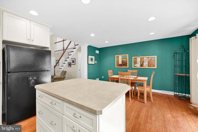 28 GREYSTONE CIR, Willow Street, PA 17584