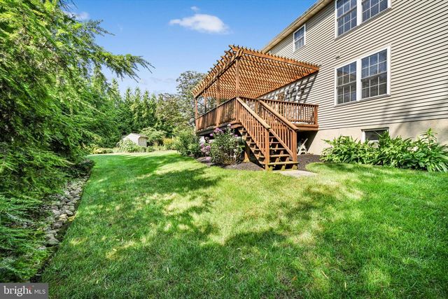 28 GREYSTONE CIR, Willow Street, PA 17584