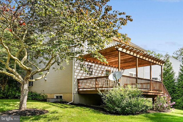 28 GREYSTONE CIR, Willow Street, PA 17584