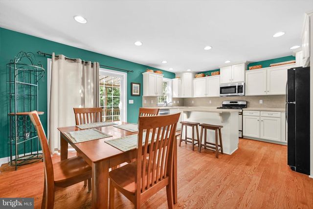 28 GREYSTONE CIR, Willow Street, PA 17584