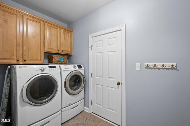 203 Briardale Avenue, Cary, NC 27519