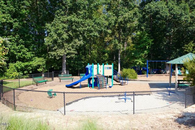 203 Briardale Avenue, Cary, NC 27519