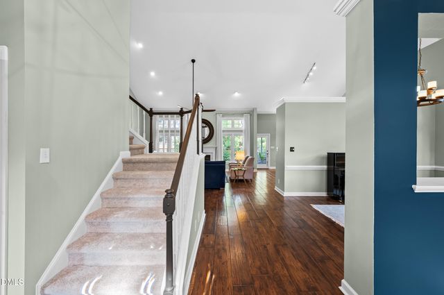 203 Briardale Avenue, Cary, NC 27519