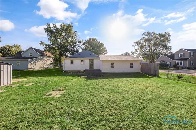 130 S Rock Street, Sherwood, OH 43556