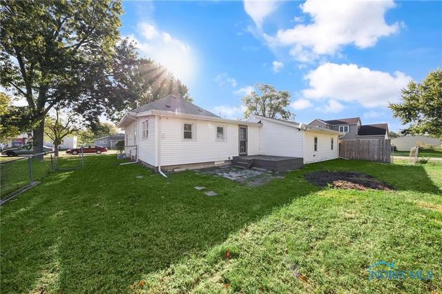 130 S Rock Street, Sherwood, OH 43556