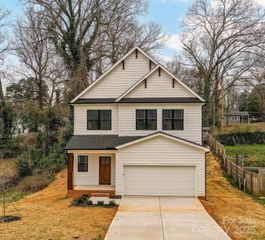 2615 Brentwood Place, Charlotte, NC 28208