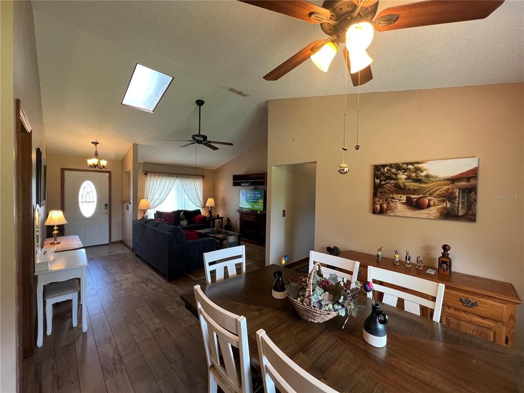 Image 15 of property listing at 1073 PINDER STREET, Deltona, FL 32725