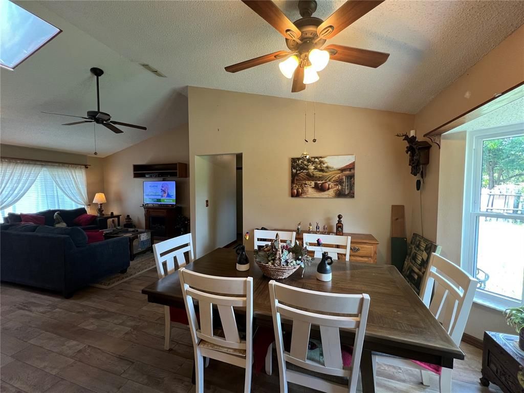 Image 17 of property listing at 1073 PINDER STREET, Deltona, FL 32725