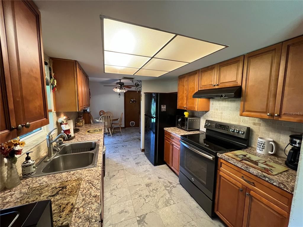 Image 21 of property listing at 1073 PINDER STREET, Deltona, FL 32725